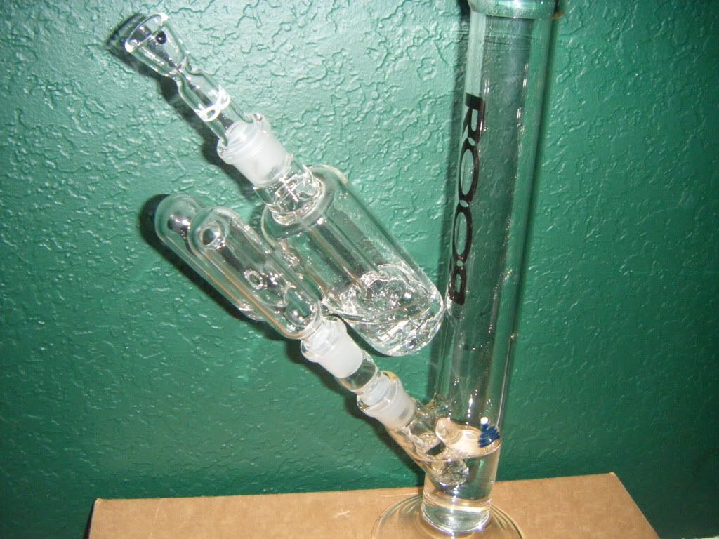 R00R Bong