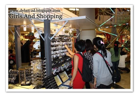 my selangor story 2010 girls shopping