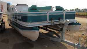 1994-20-foot-lund-pontoon-boat_yqhp2.jpg