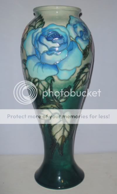 Superb MOORCROFT 11 Inch ROSE Vase   Limited Edition 1993  